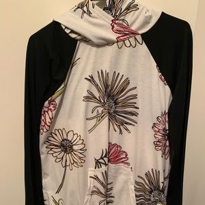 EUC Lularoe Amber size large